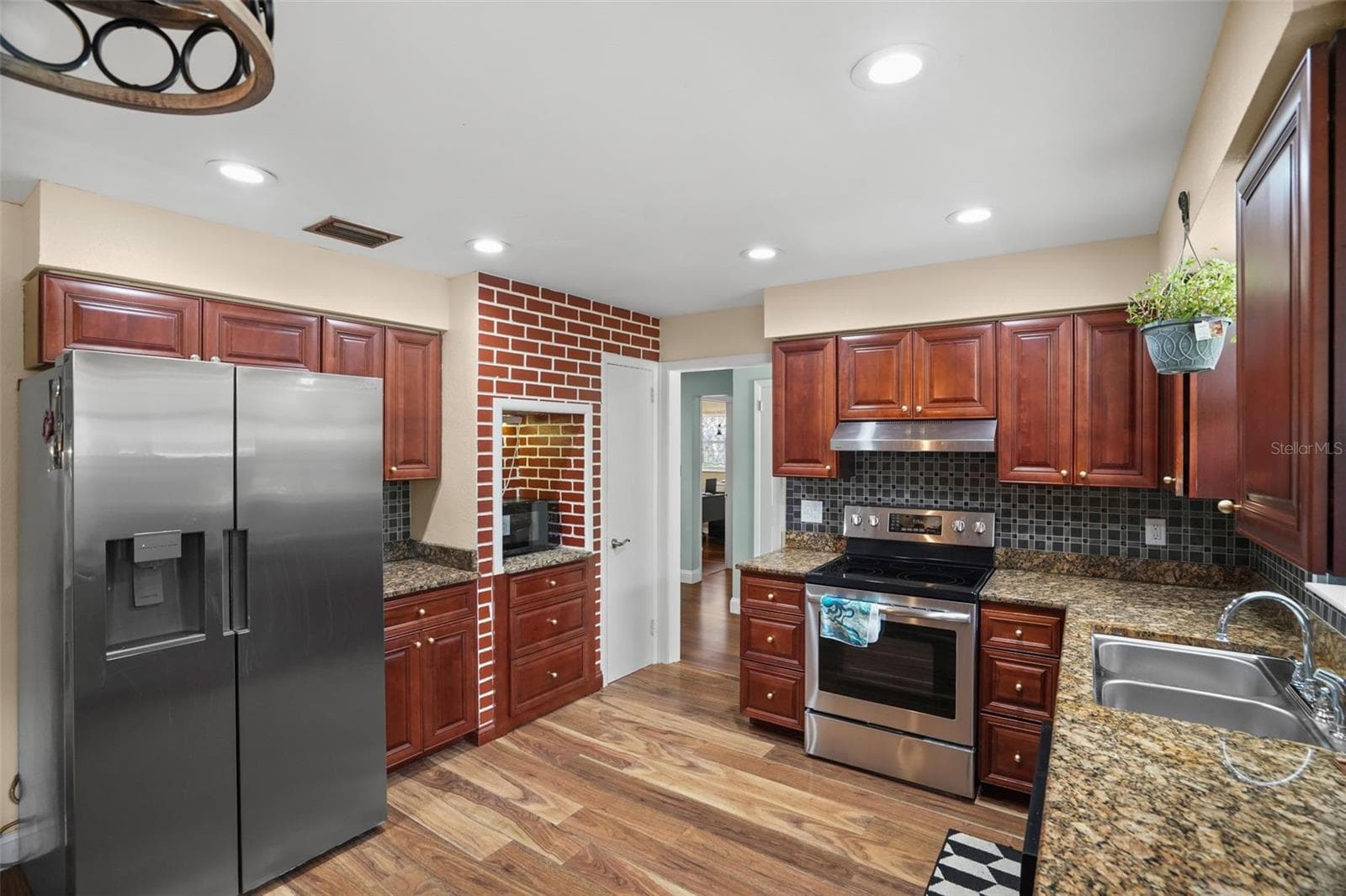 Single Family Residence at 1564 SANTA MONICA DR, DUNEDIN, photo 4 of 34