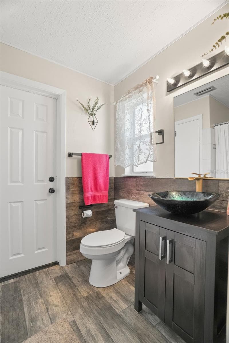 Single Family Residence at 1564 SANTA MONICA DR, DUNEDIN, photo 13 of 34