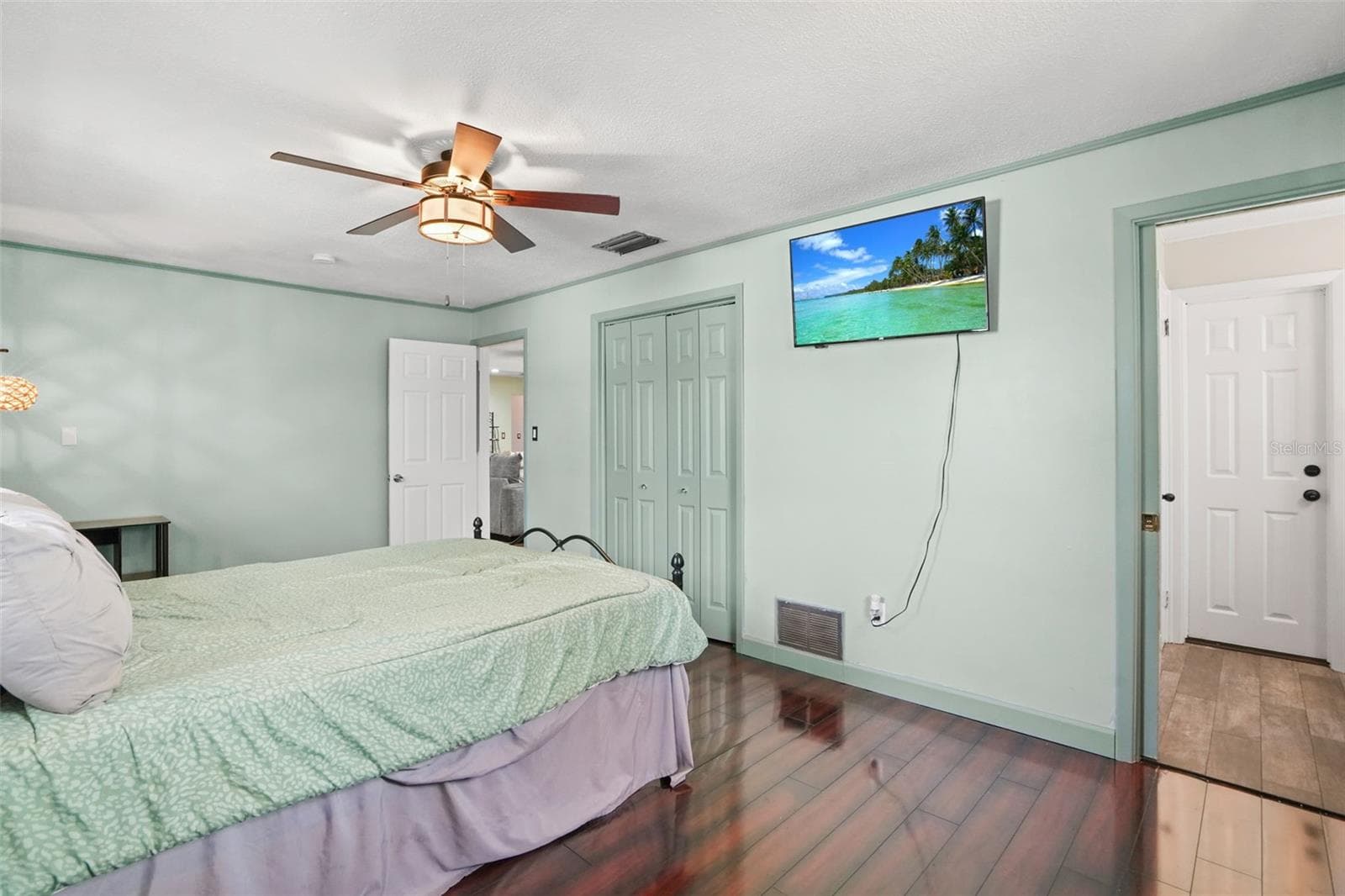 Single Family Residence at 1564 SANTA MONICA DR, DUNEDIN, photo 15 of 34