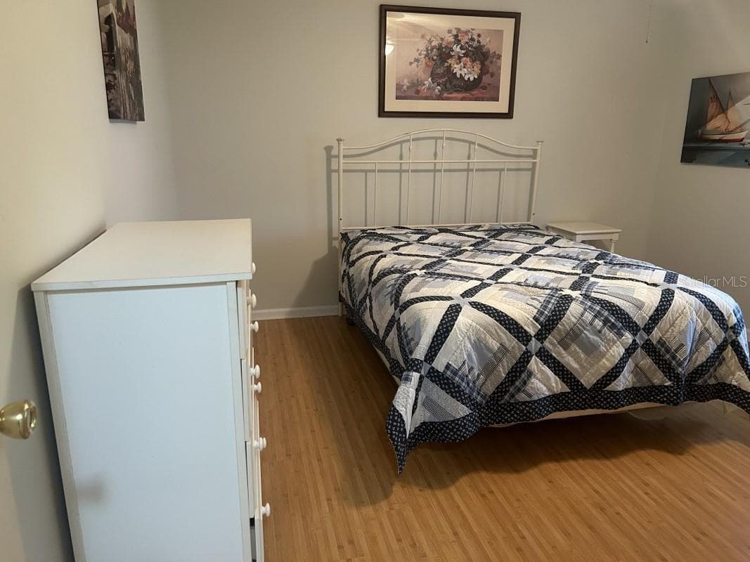 Manufactured Home at 1550 HILLCREST DR, THE VILLAGES, photo 9 of 11