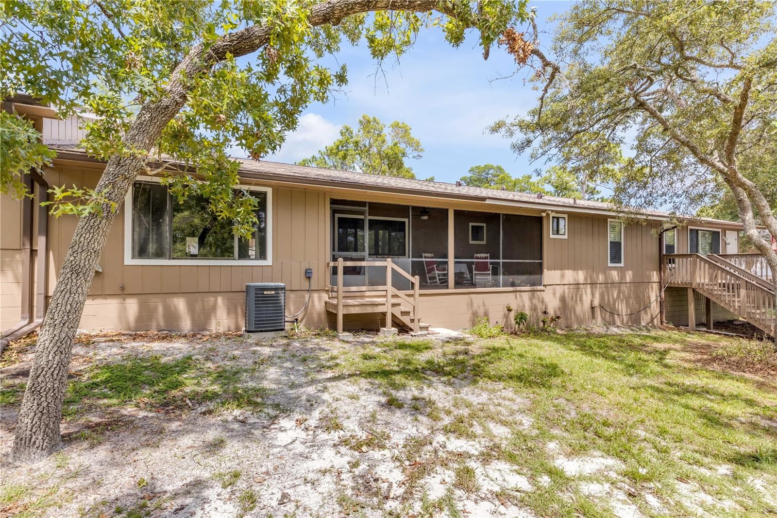 Single Family Residence at 49 CROOKED PINE RD, PORT ORANGE, photo 36 of 42