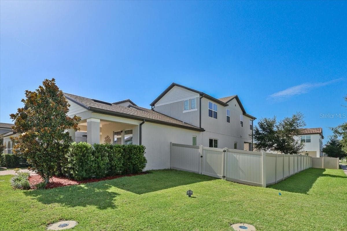 Single Family Residence at 9953 SUMMERLAKE GROVES ST, WINTER GARDEN, photo 4 of 85