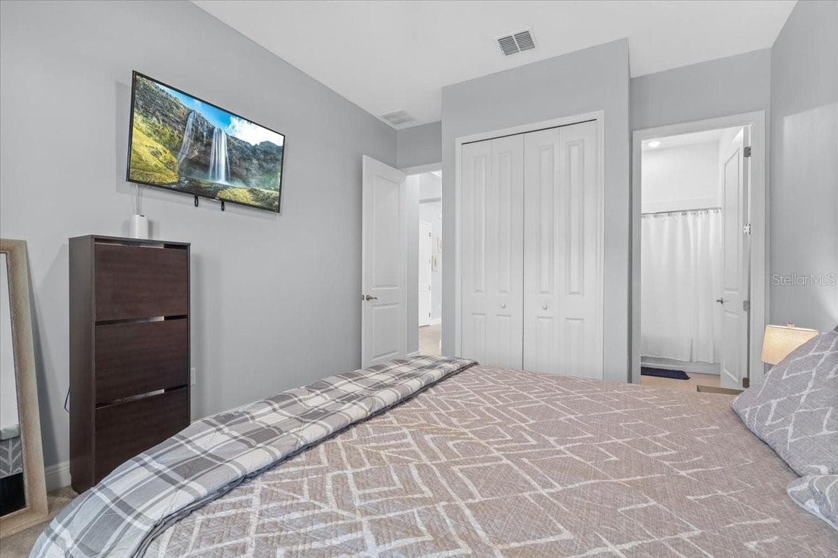 Single Family Residence at 9953 SUMMERLAKE GROVES ST, WINTER GARDEN, photo 11 of 85