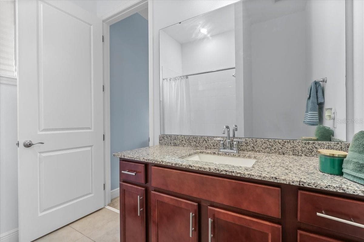 Single Family Residence at 9953 SUMMERLAKE GROVES ST, WINTER GARDEN, photo 13 of 85
