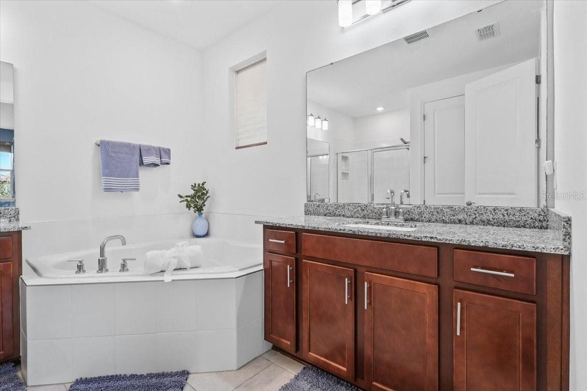 Single Family Residence at 9953 SUMMERLAKE GROVES ST, WINTER GARDEN, photo 50 of 85