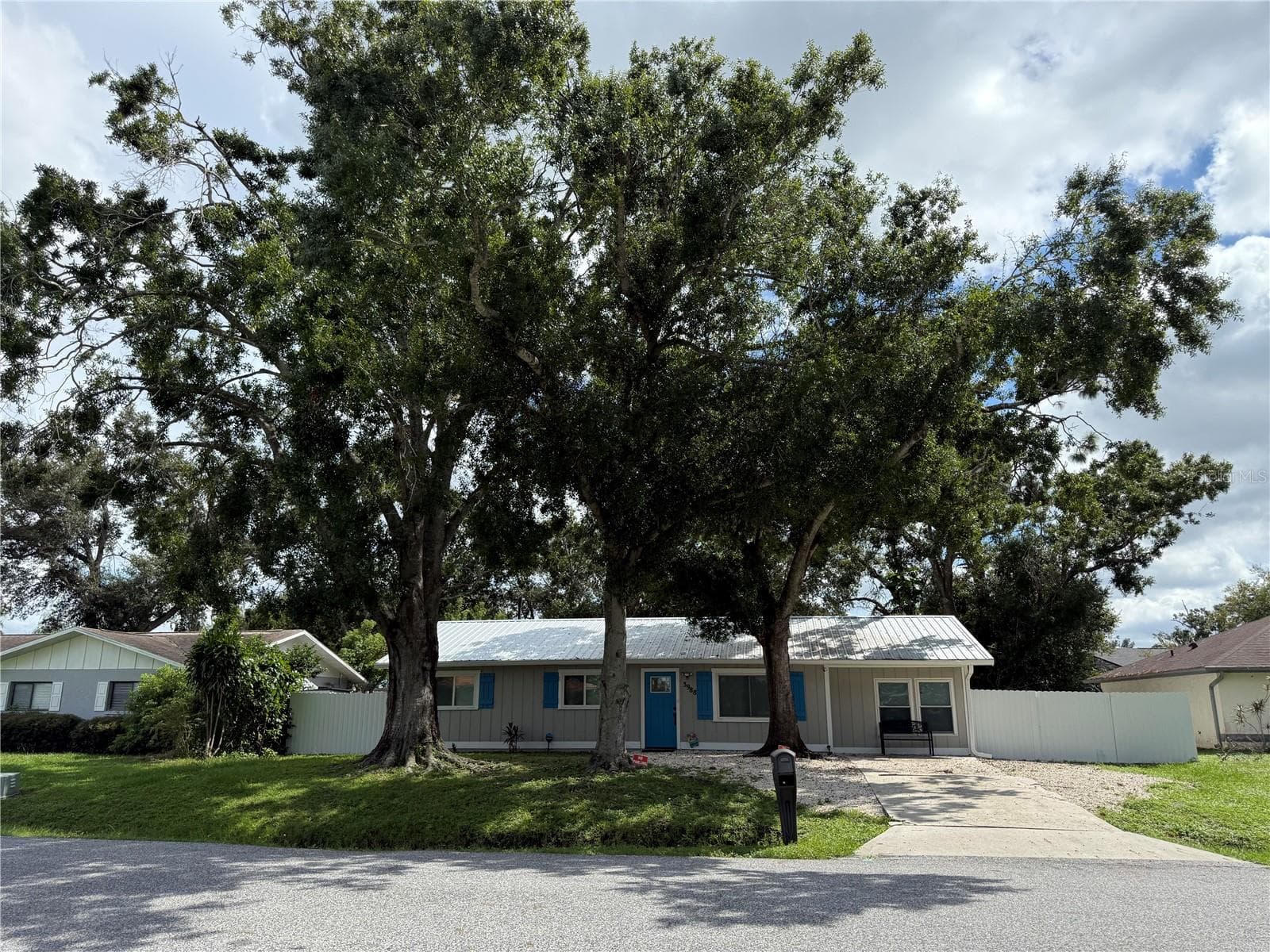 3988 SAN LUIS DR