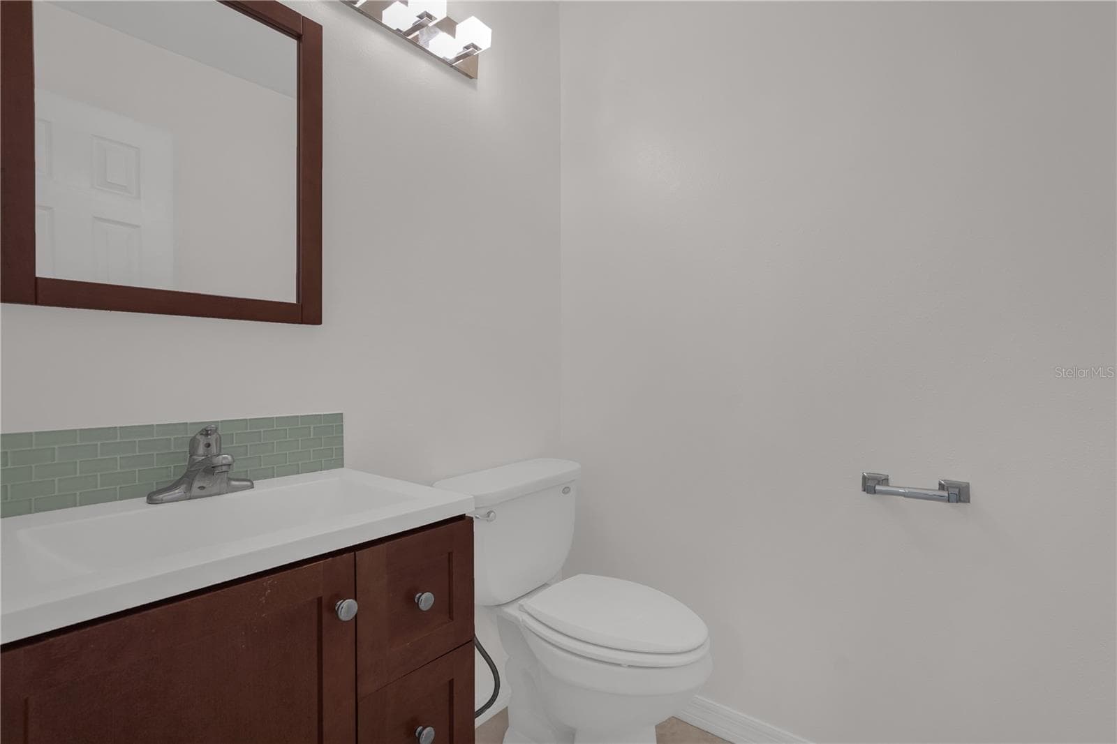 half bathroom - 1455 ELDRA DR, KISSIMMEE