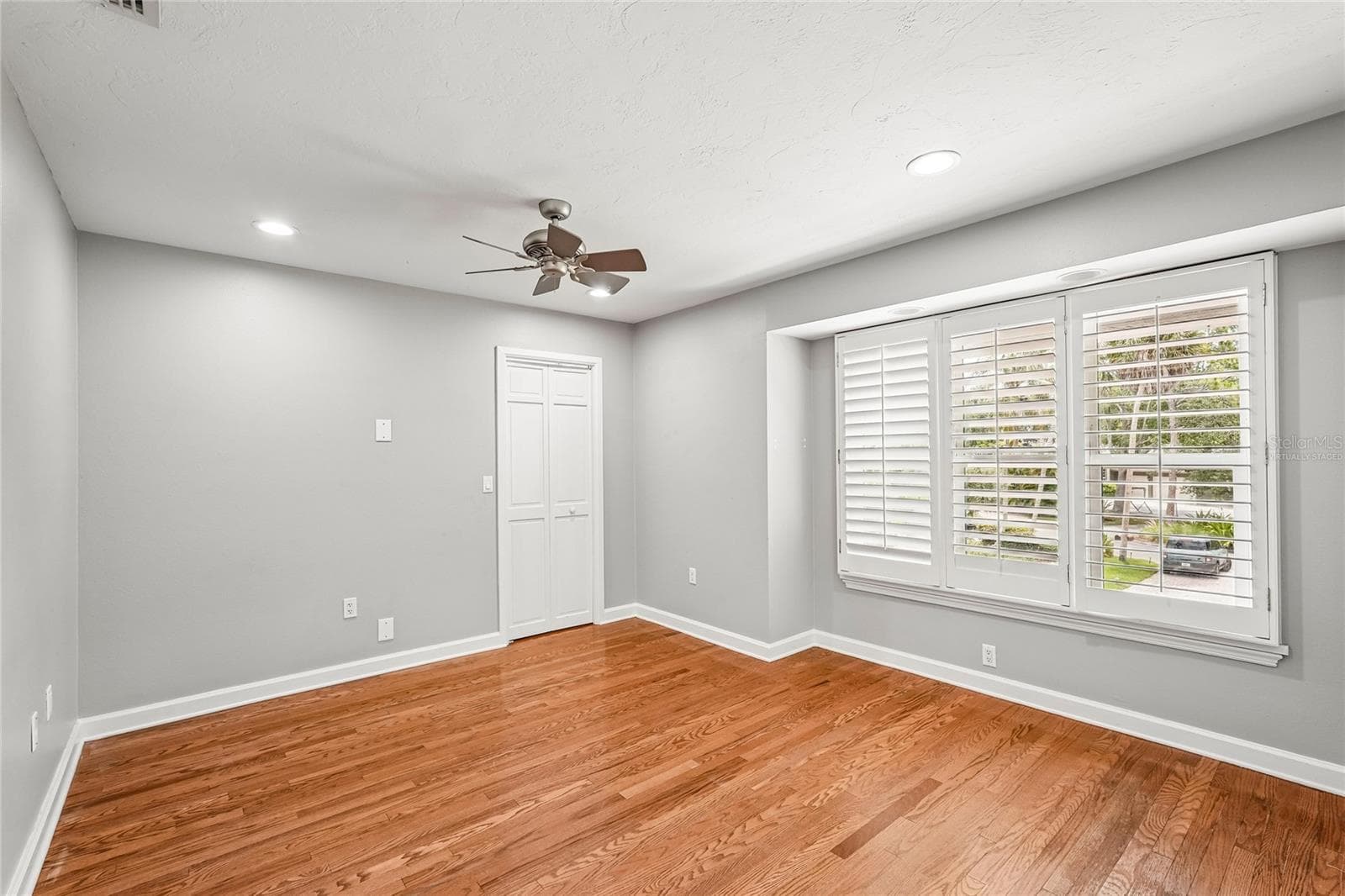 Virtually Staged - 1675 LANDINGS LN, SARASOTA