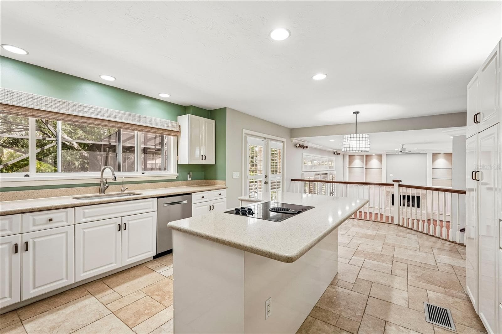 Single Family Residence at 1675 LANDINGS LN, SARASOTA, photo 8 of 64