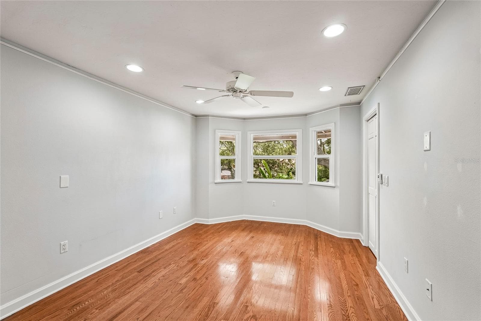 Single Family Residence at 1675 LANDINGS LN, SARASOTA, photo 15 of 64