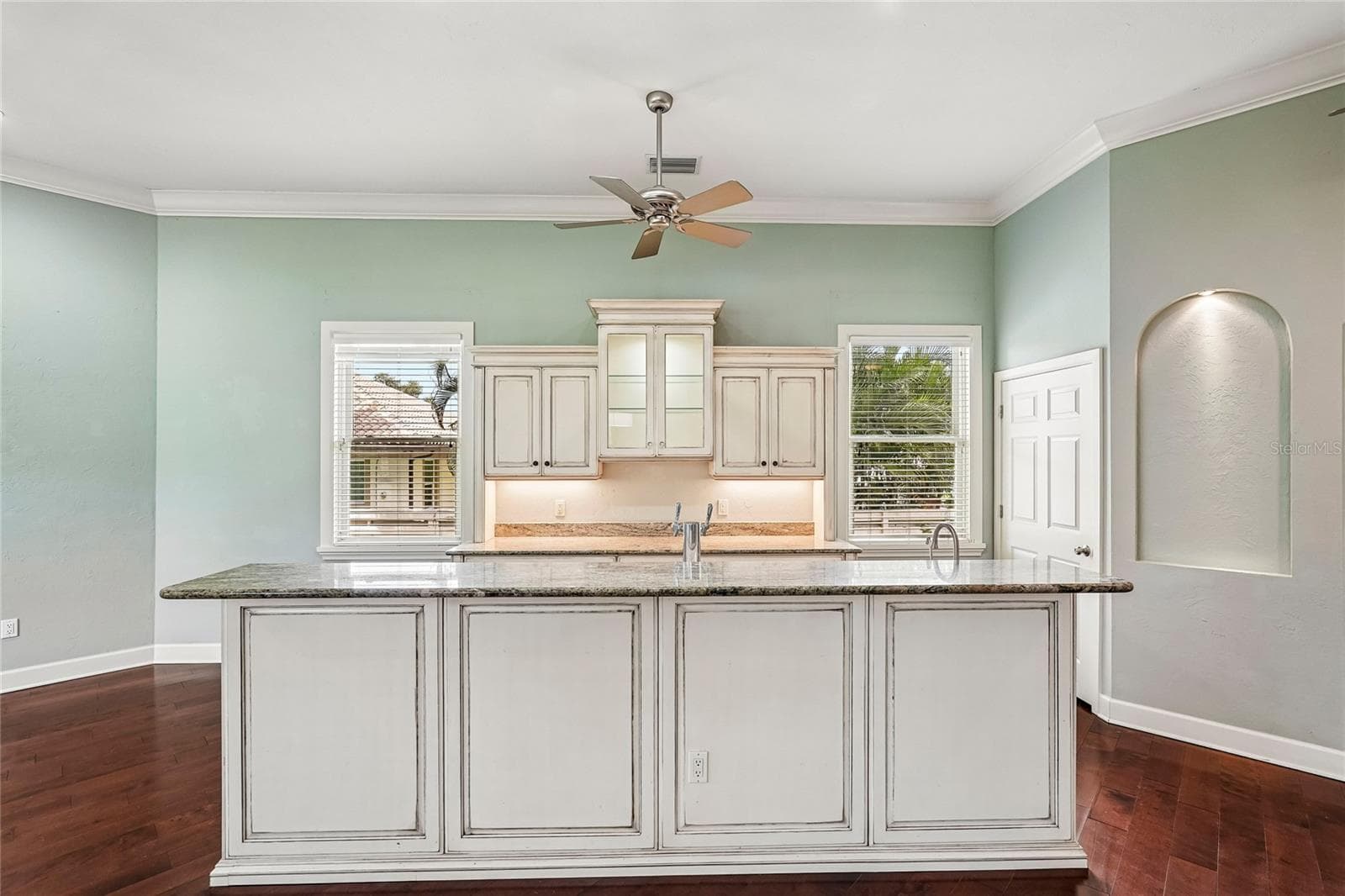 Single Family Residence at 1675 LANDINGS LN, SARASOTA, photo 23 of 64