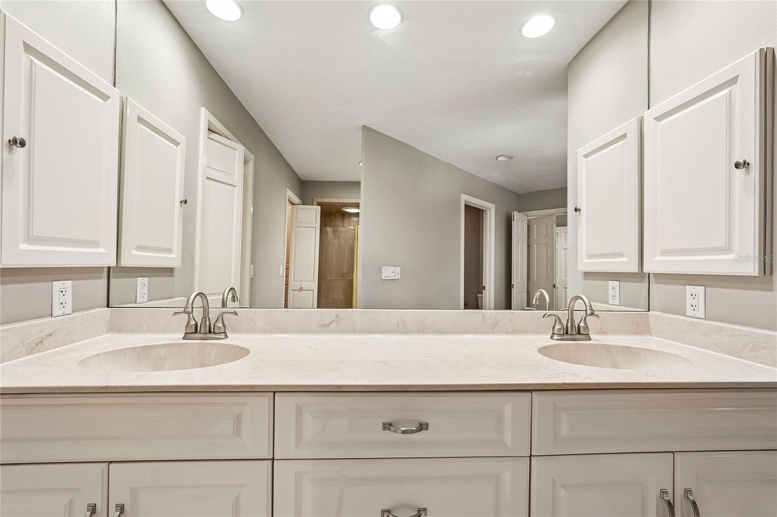 Single Family Residence at 1675 LANDINGS LN, SARASOTA, photo 50 of 64