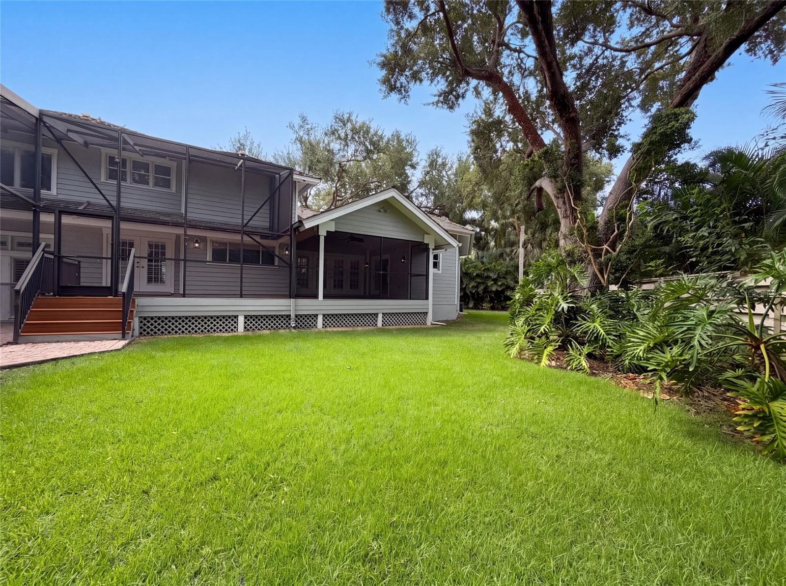 Single Family Residence at 1675 LANDINGS LN, SARASOTA, photo 63 of 64