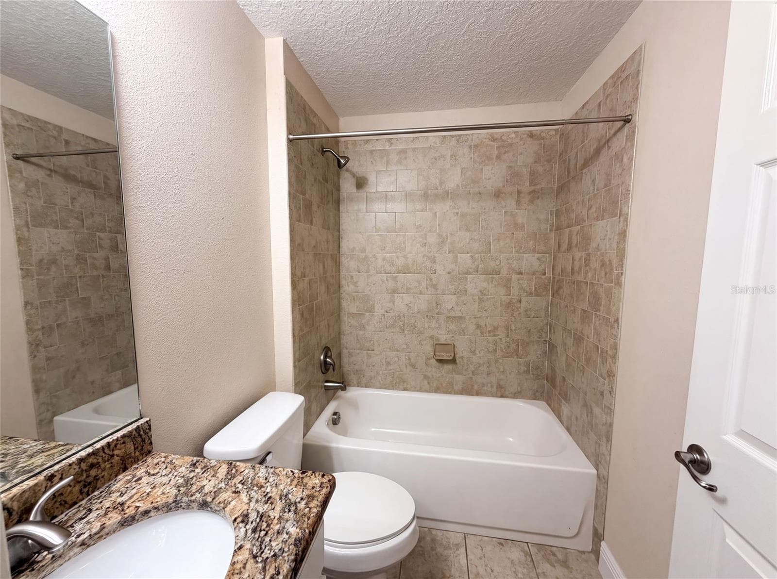 Single Family Residence at 33137 IRONGATE DR, LEESBURG, photo 16 of 22