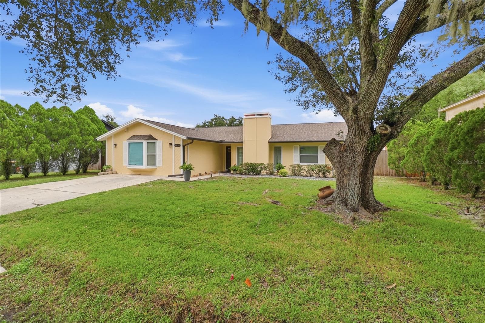 Single Family Residence at 4934 WILDFLOWER DR, LAKELAND, photo 2 of 52