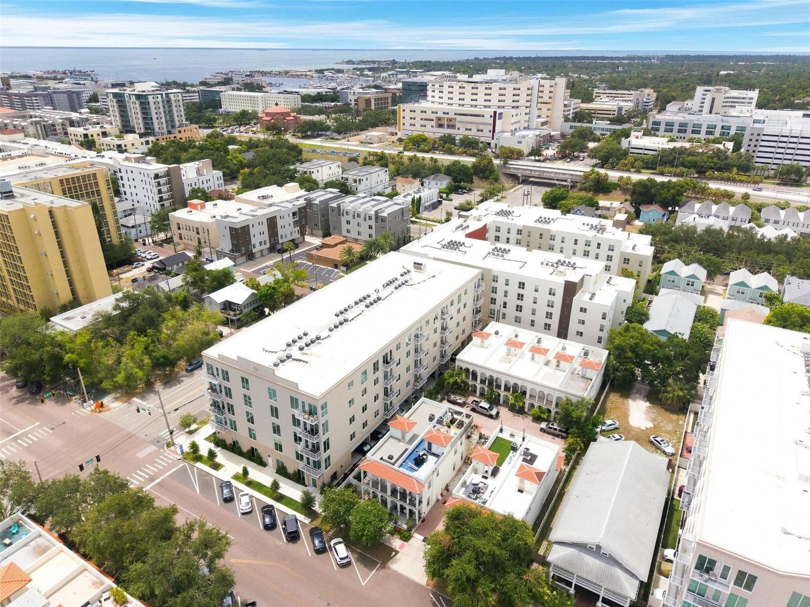 Condominium at 600 3RD AVE S #302, ST PETERSBURG, photo 4 of 52