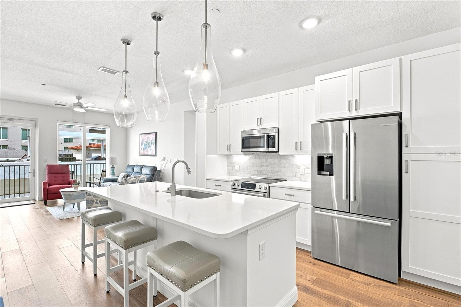 Condominium at 600 3RD AVE S #302, ST PETERSBURG, photo 7 of 52