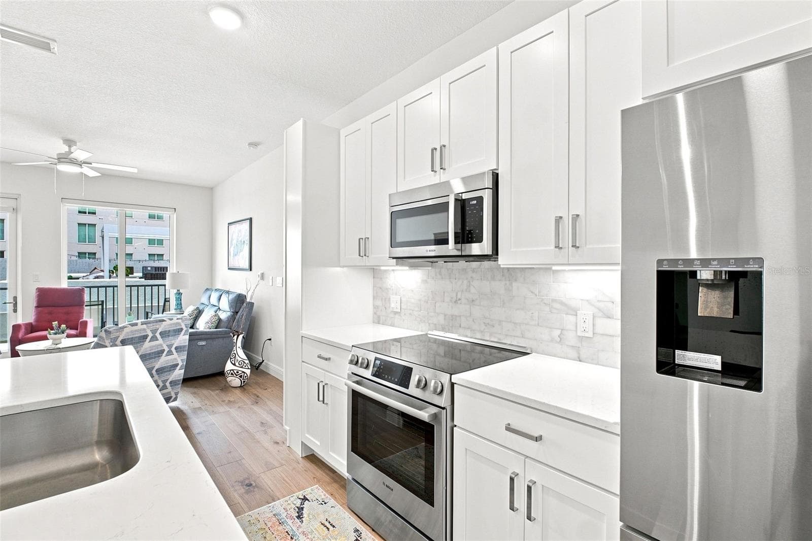 Condominium at 600 3RD AVE S #302, ST PETERSBURG, photo 9 of 52