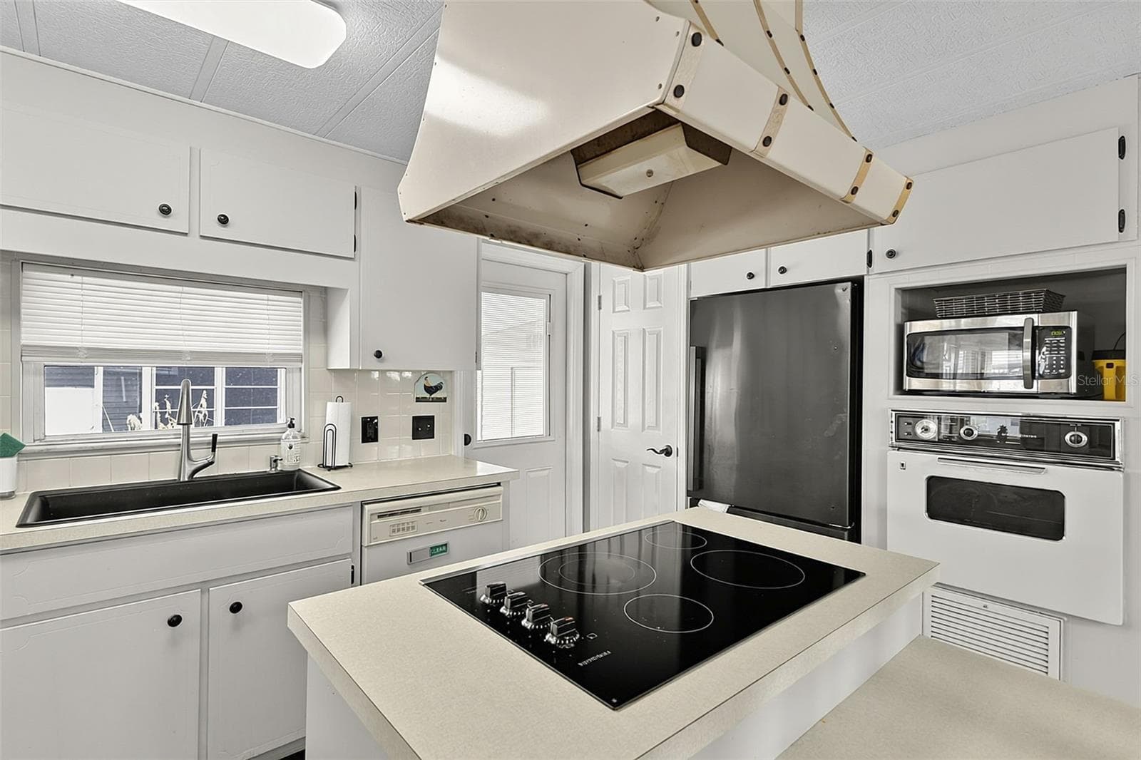 Manufactured Home at 248 LA ROSAS, NORTH PORT, photo 6 of 58