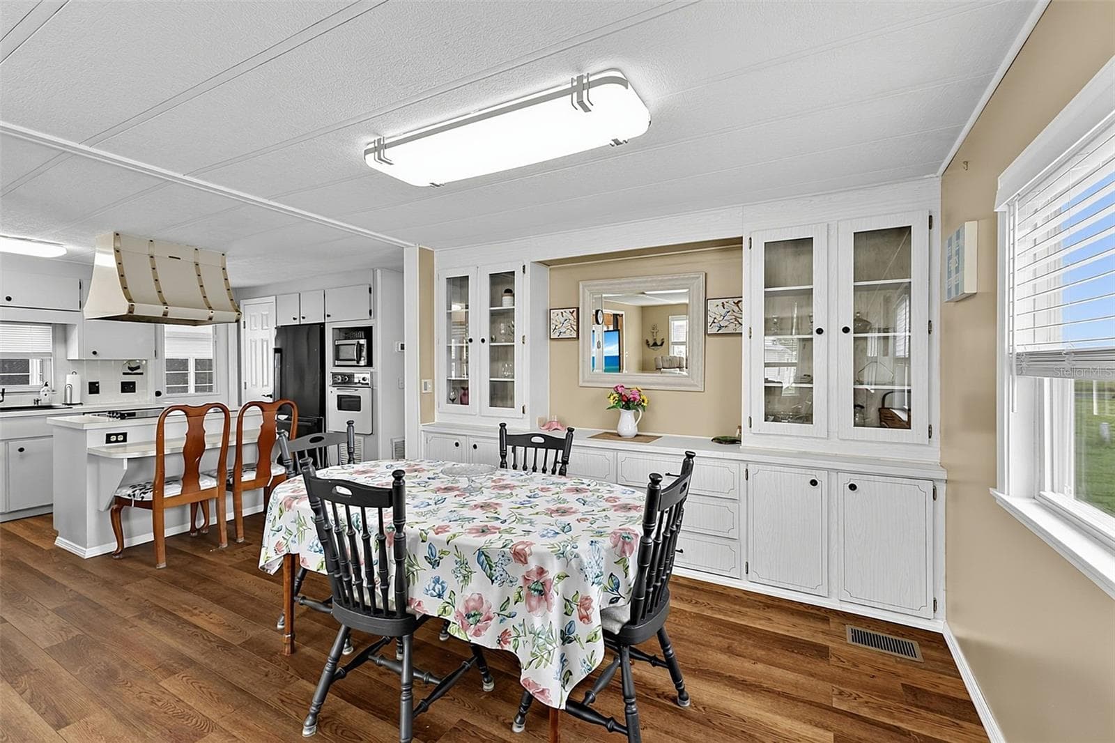 Manufactured Home at 248 LA ROSAS, NORTH PORT, photo 8 of 58
