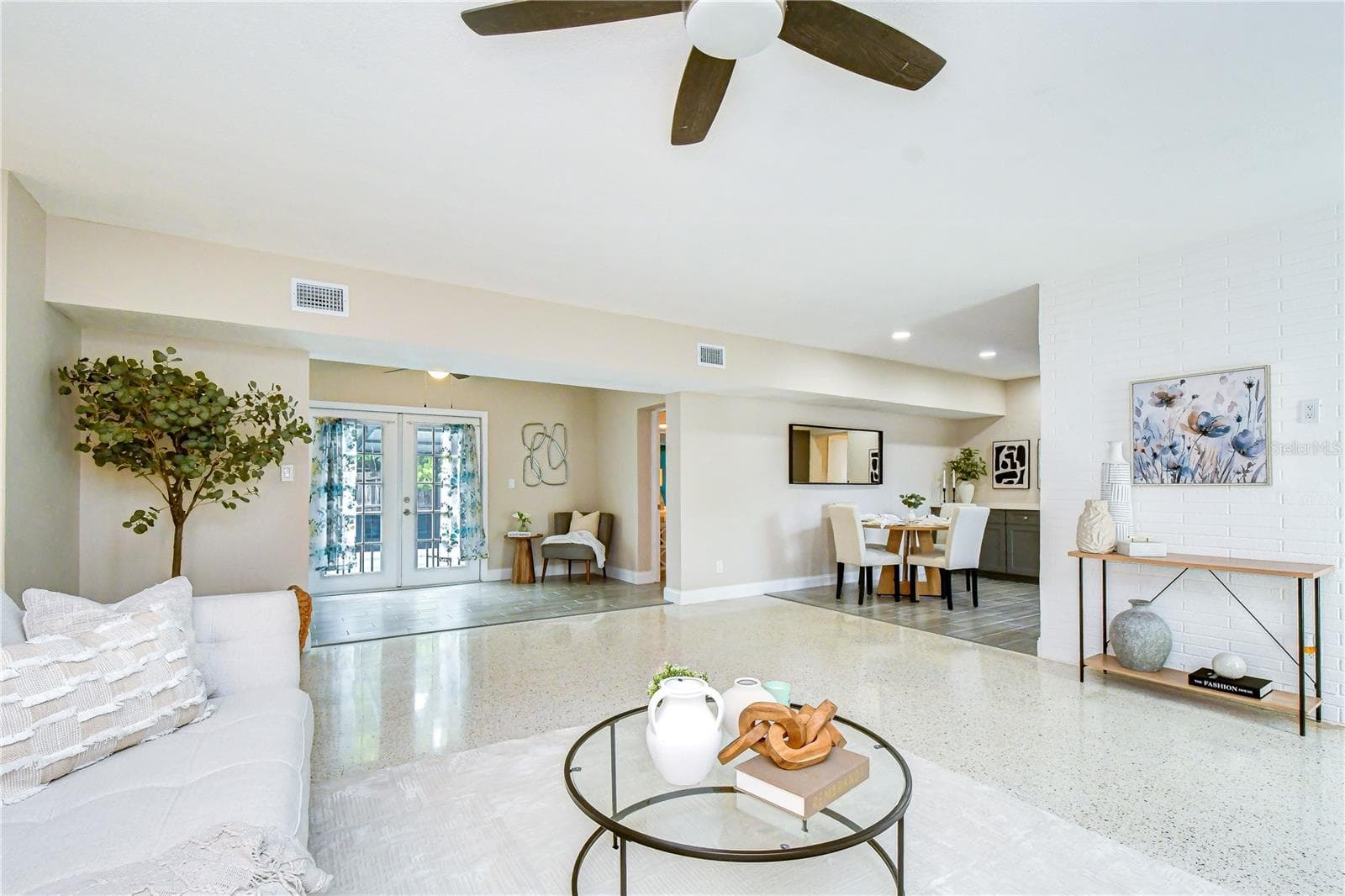 Single Family Residence at 6871 4TH ST S, ST PETERSBURG, photo 20 of 46