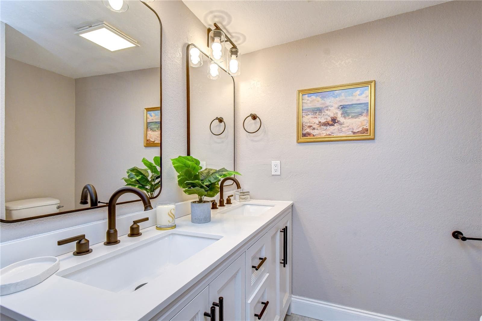 Primary Bathroom - 6871 4TH ST S, ST PETERSBURG