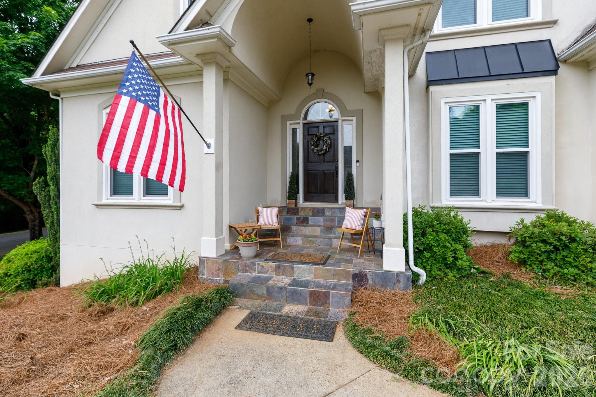 Single Family Residence at 201 Wessex Way, Fort Mill, photo 2 of 43