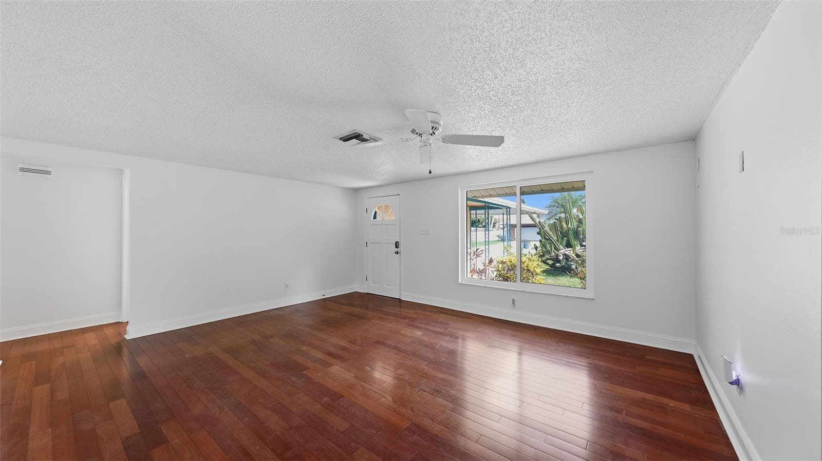 Single Family Residence at 2220 DOUD ST, SARASOTA, photo 5 of 55