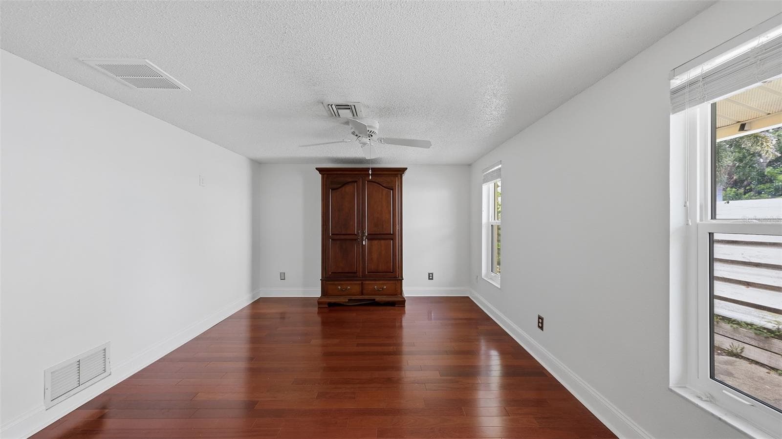 Single Family Residence at 2220 DOUD ST, SARASOTA, photo 16 of 55