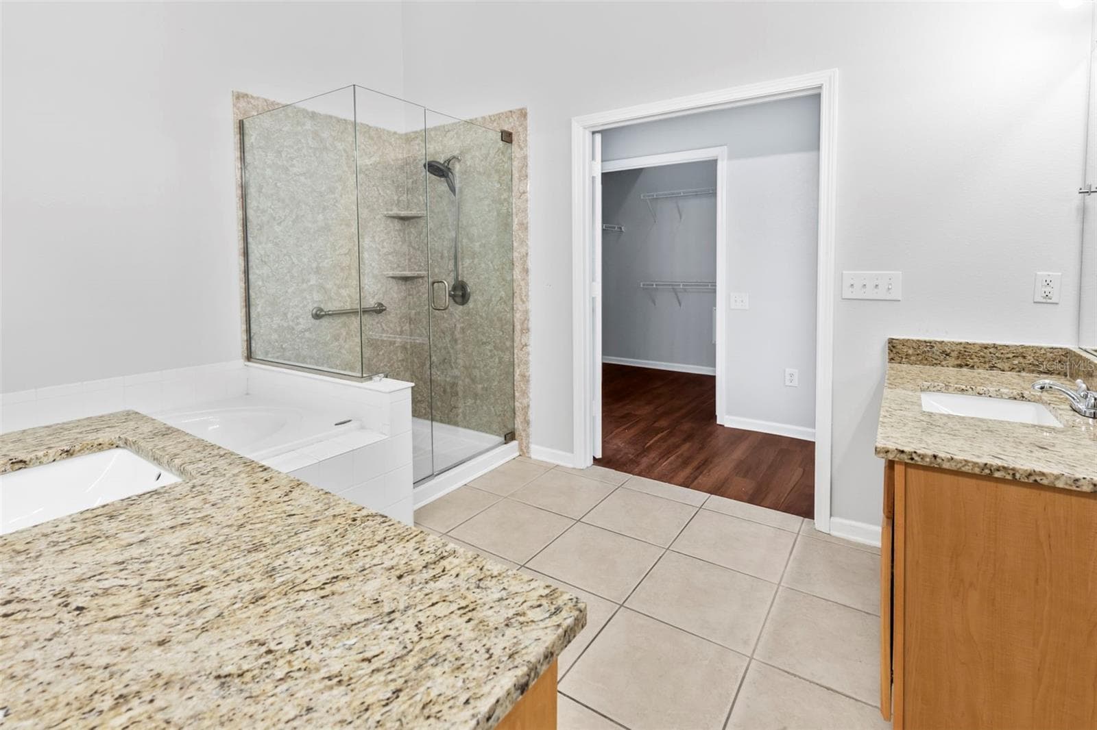 Master Bath - 5417 ALGERINE PL, WESLEY CHAPEL