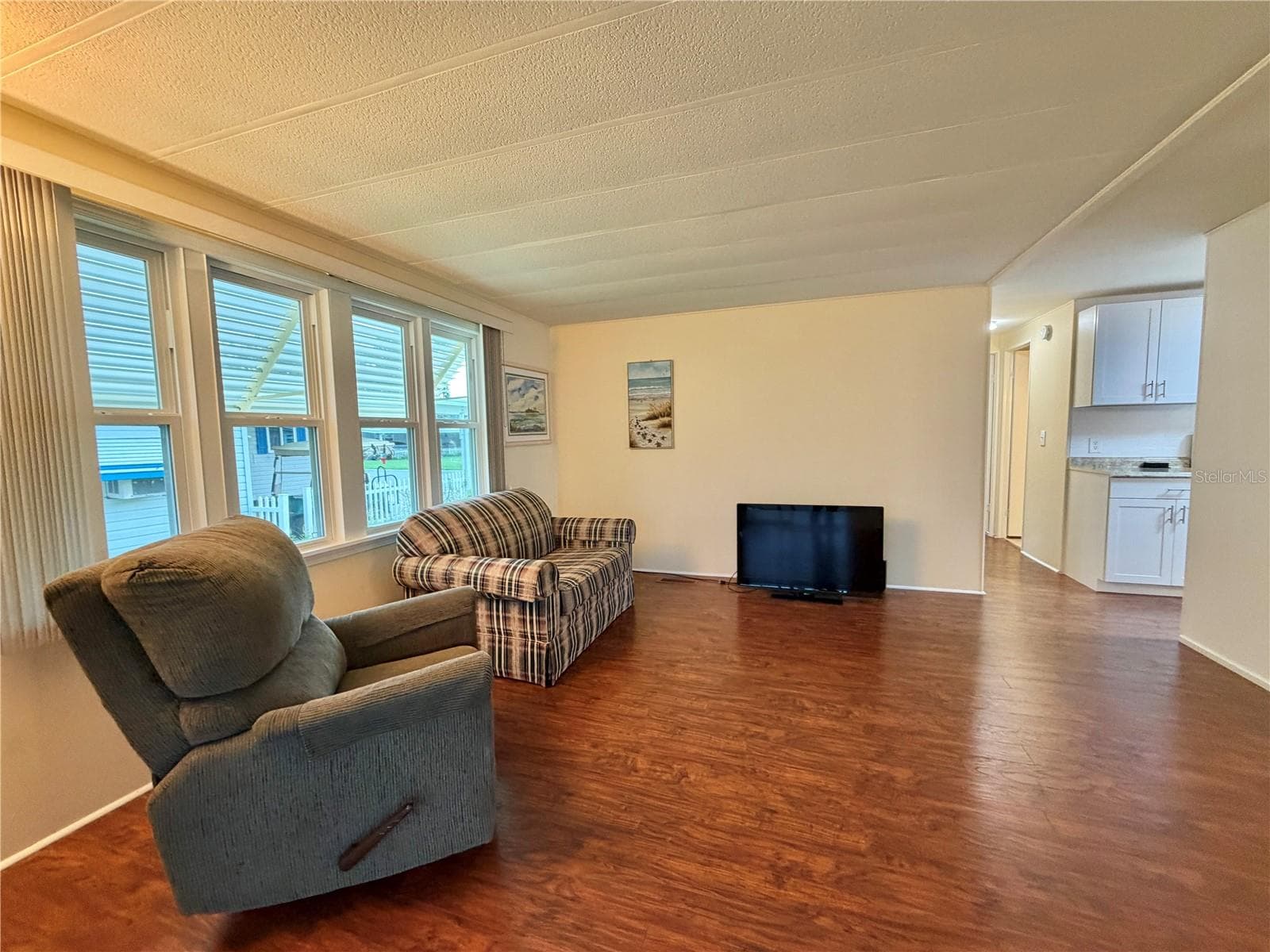 Mobile Home at 119 AUDUBON DR, LEESBURG, photo 2 of 58