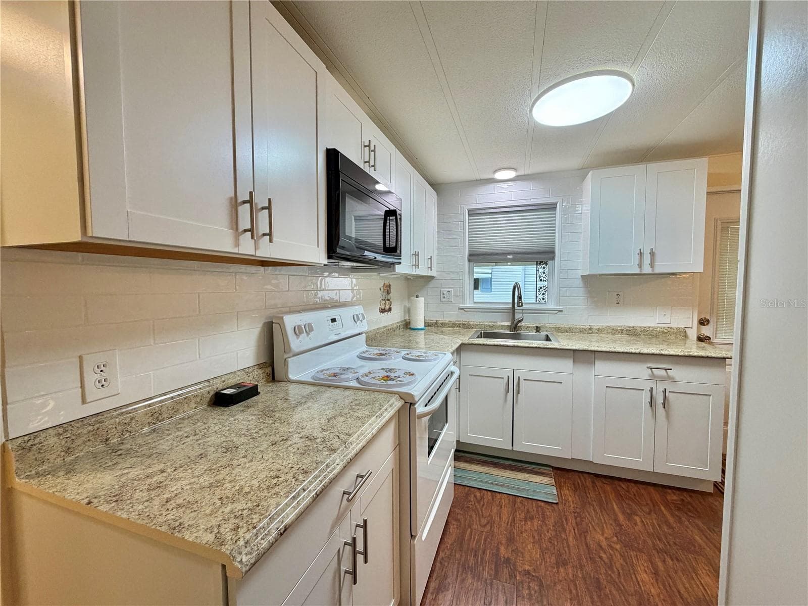 Mobile Home at 119 AUDUBON DR, LEESBURG, photo 28 of 58