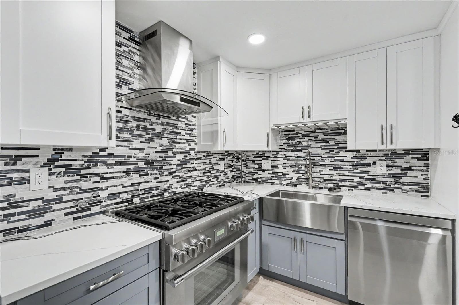 Single Family Residence at 1340 WILLIAMS DR, CLEARWATER, photo 12 of 44