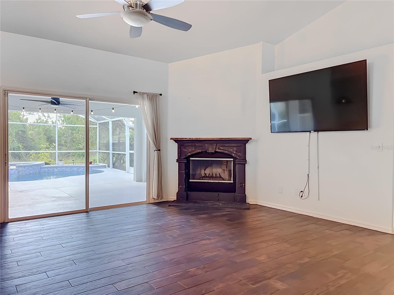 Single Family Residence at 9418 MEADOW CREST LN, CLERMONT, photo 13 of 53