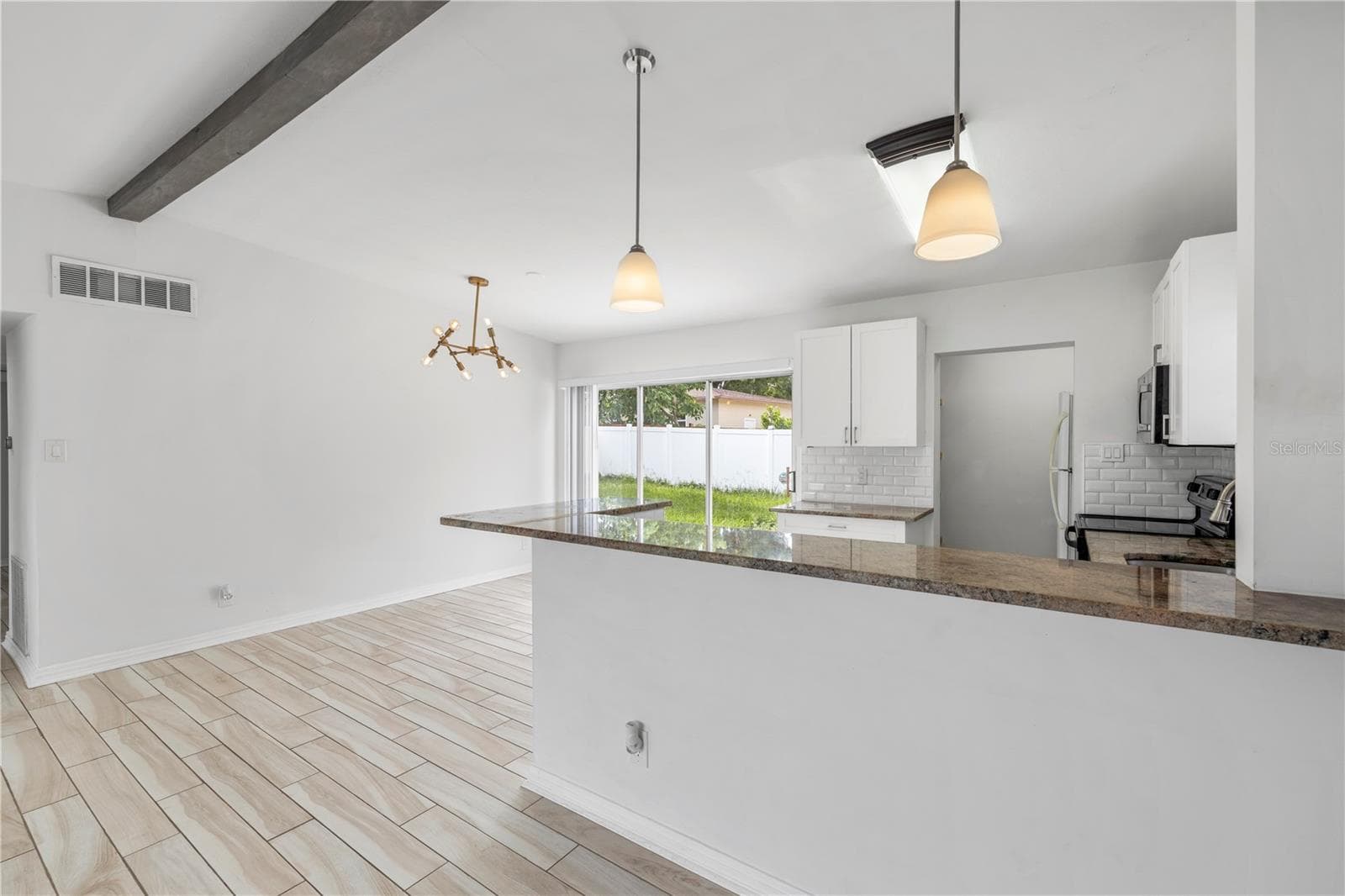 Single Family Residence at 2125 W HIAWATHA ST, TAMPA, photo 5 of 53