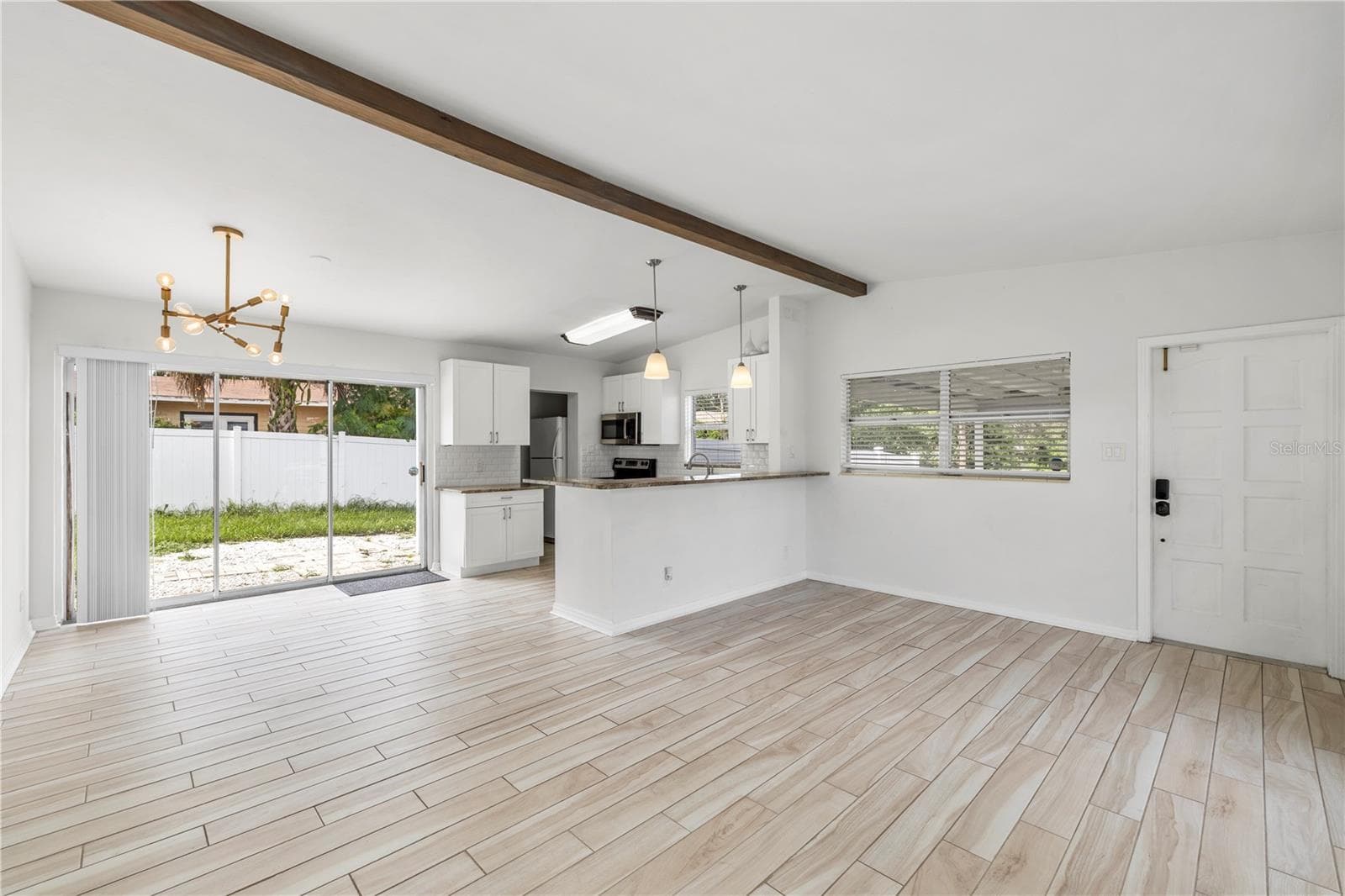 Single Family Residence at 2125 W HIAWATHA ST, TAMPA, photo 6 of 53