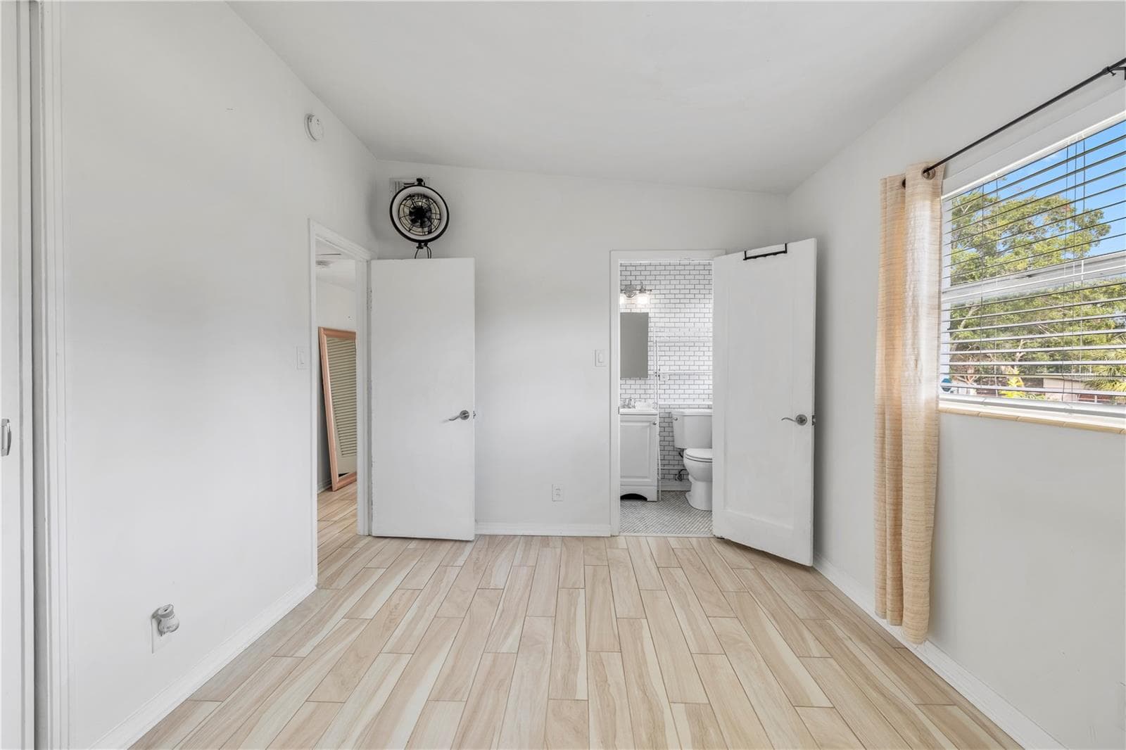 Single Family Residence at 2125 W HIAWATHA ST, TAMPA, photo 26 of 53