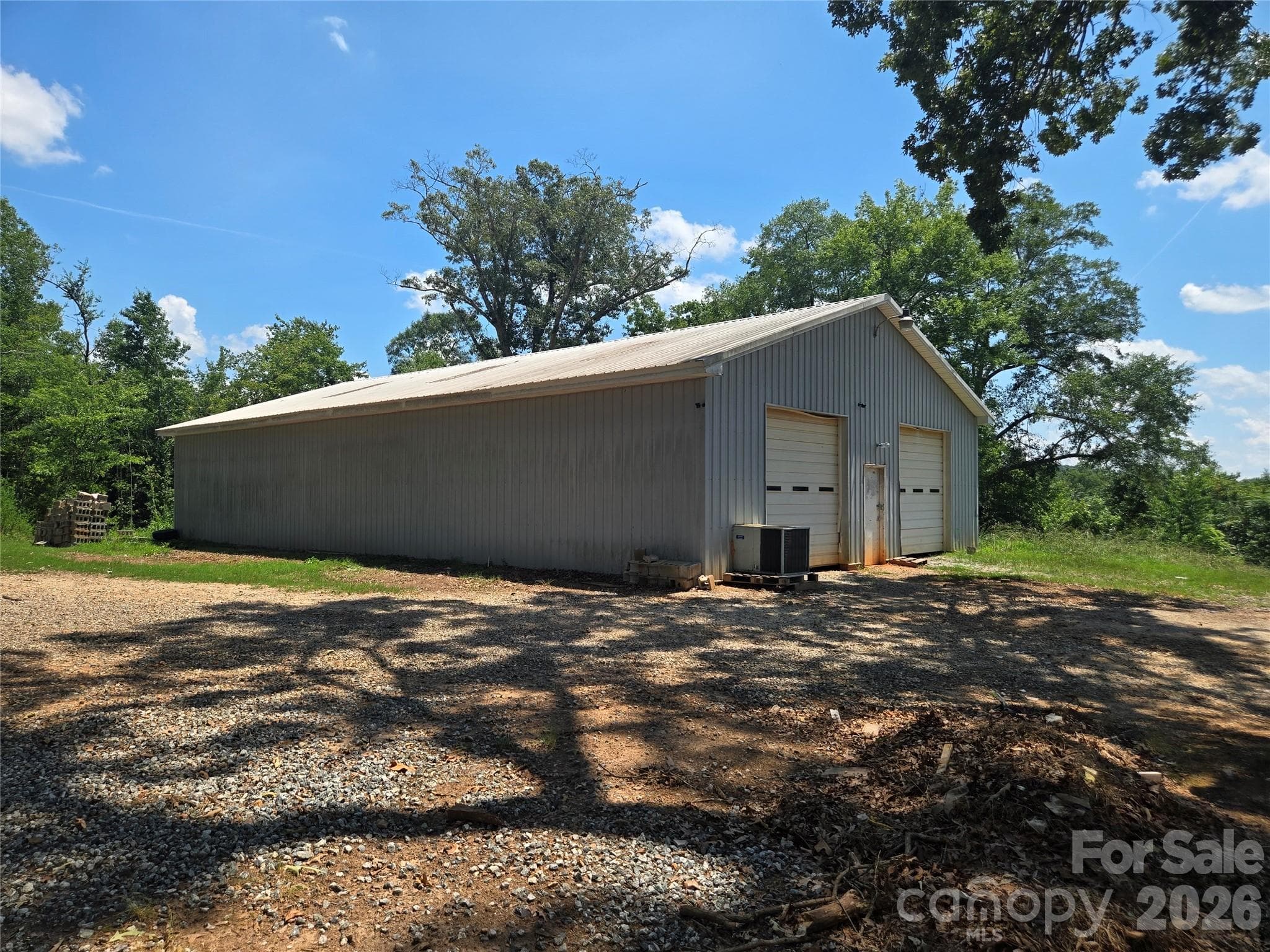 Single Family Residence at 1127 N Mountain Street, Blacksburg, photo 2 of 42