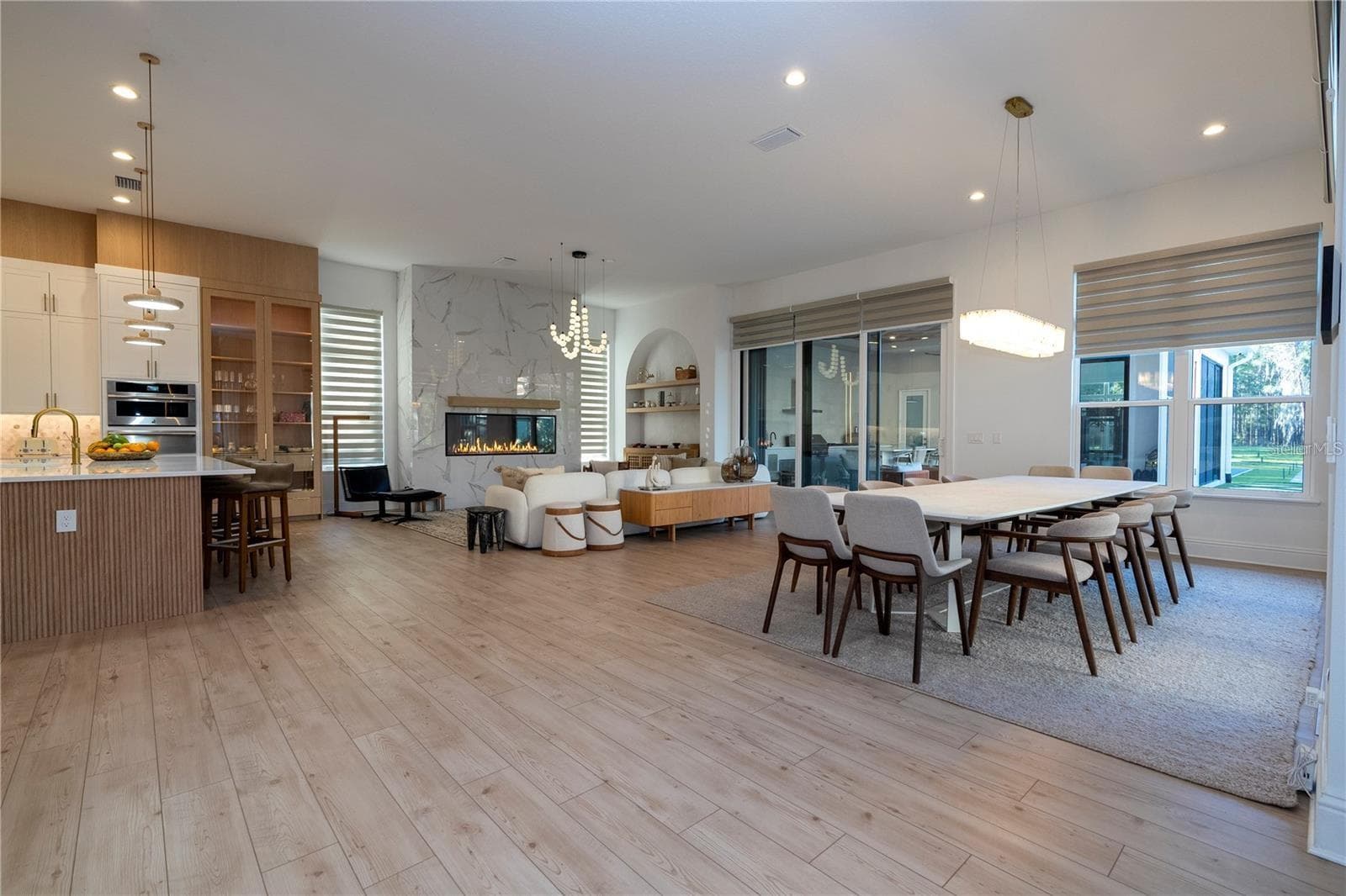 Single Family Residence at 15926 PENDIO DR, BELLA COLLINA, photo 14 of 78