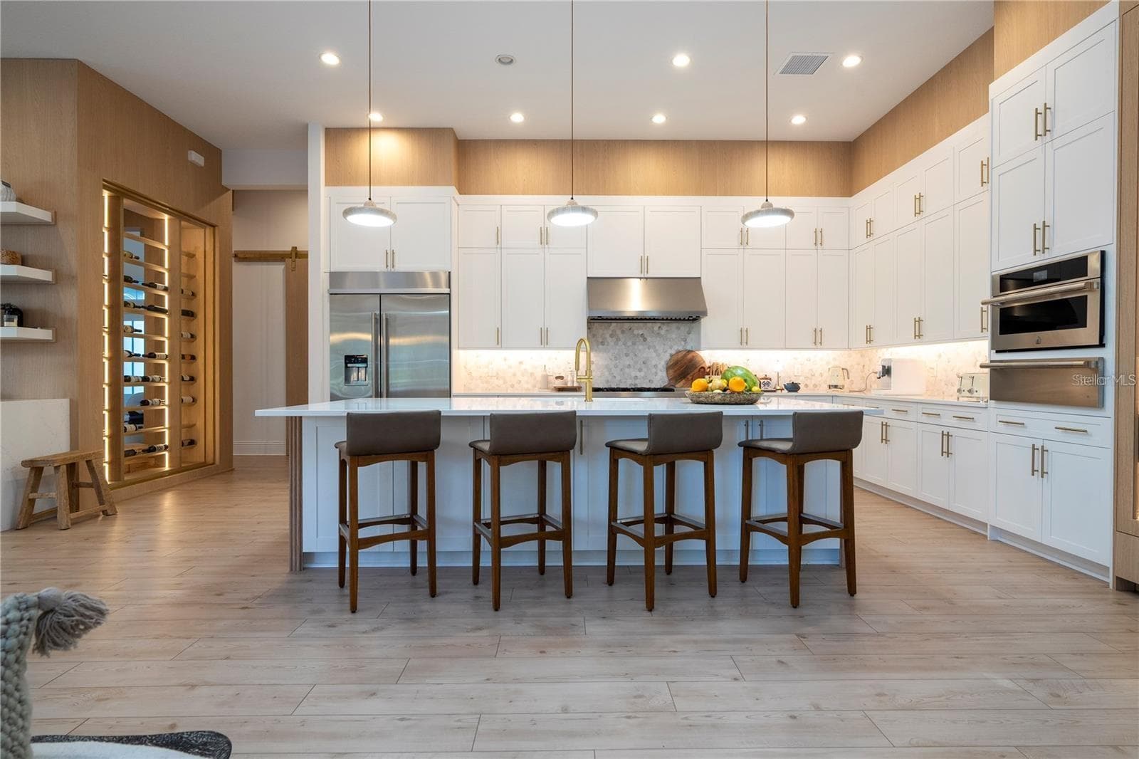 Single Family Residence at 15926 PENDIO DR, BELLA COLLINA, photo 22 of 78