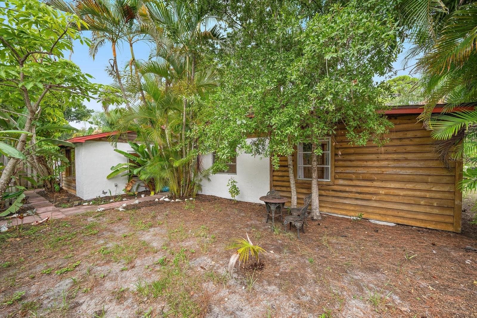 Single Family Residence at 4102 ROYAL PALM AVE, SARASOTA, photo 3 of 46