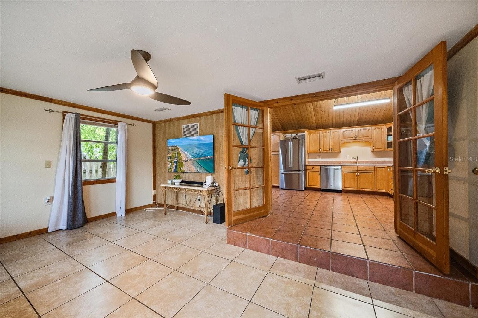 Single Family Residence at 4102 ROYAL PALM AVE, SARASOTA, photo 4 of 46