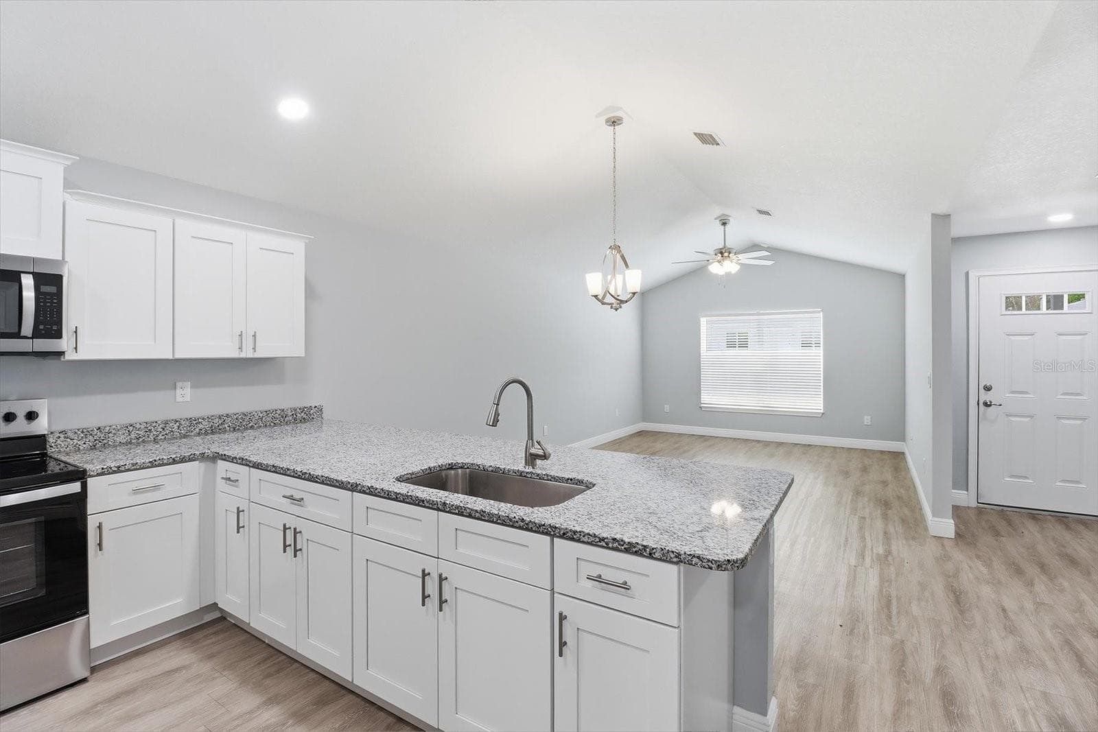 Duplex at 9143/9141 N TRAVIS DR, CITRUS SPRINGS, photo 15 of 38