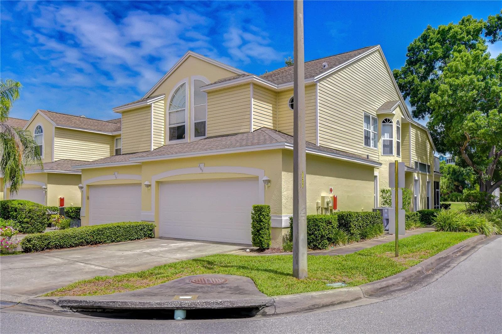 1050 STARKEY RD #2105