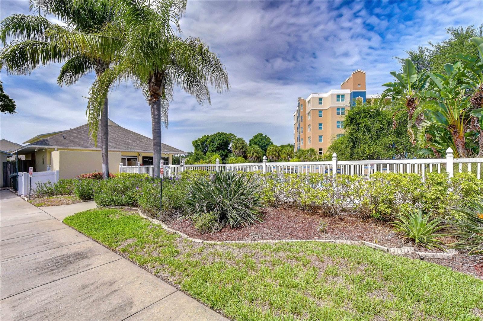 Townhouse at 1050 STARKEY RD #2105, LARGO, photo 19 of 91