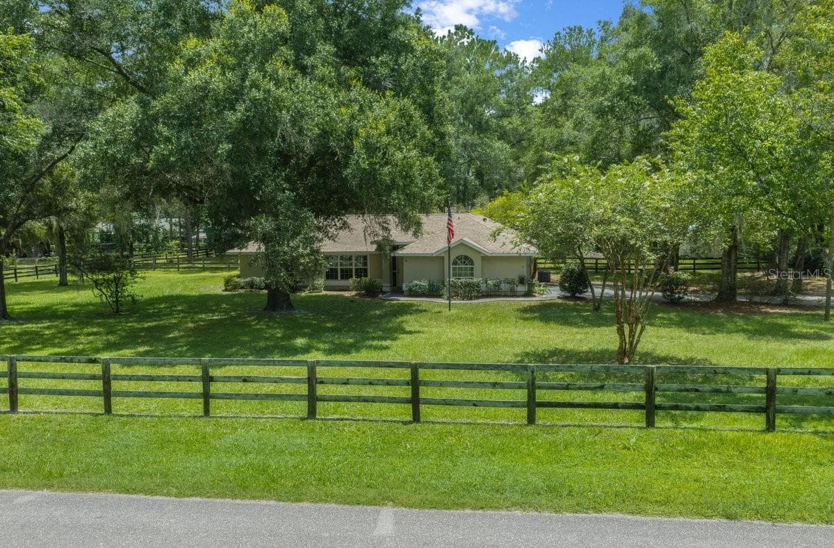 Single Family Residence at 4 HIALEAH DR, OCALA, photo 3 of 95