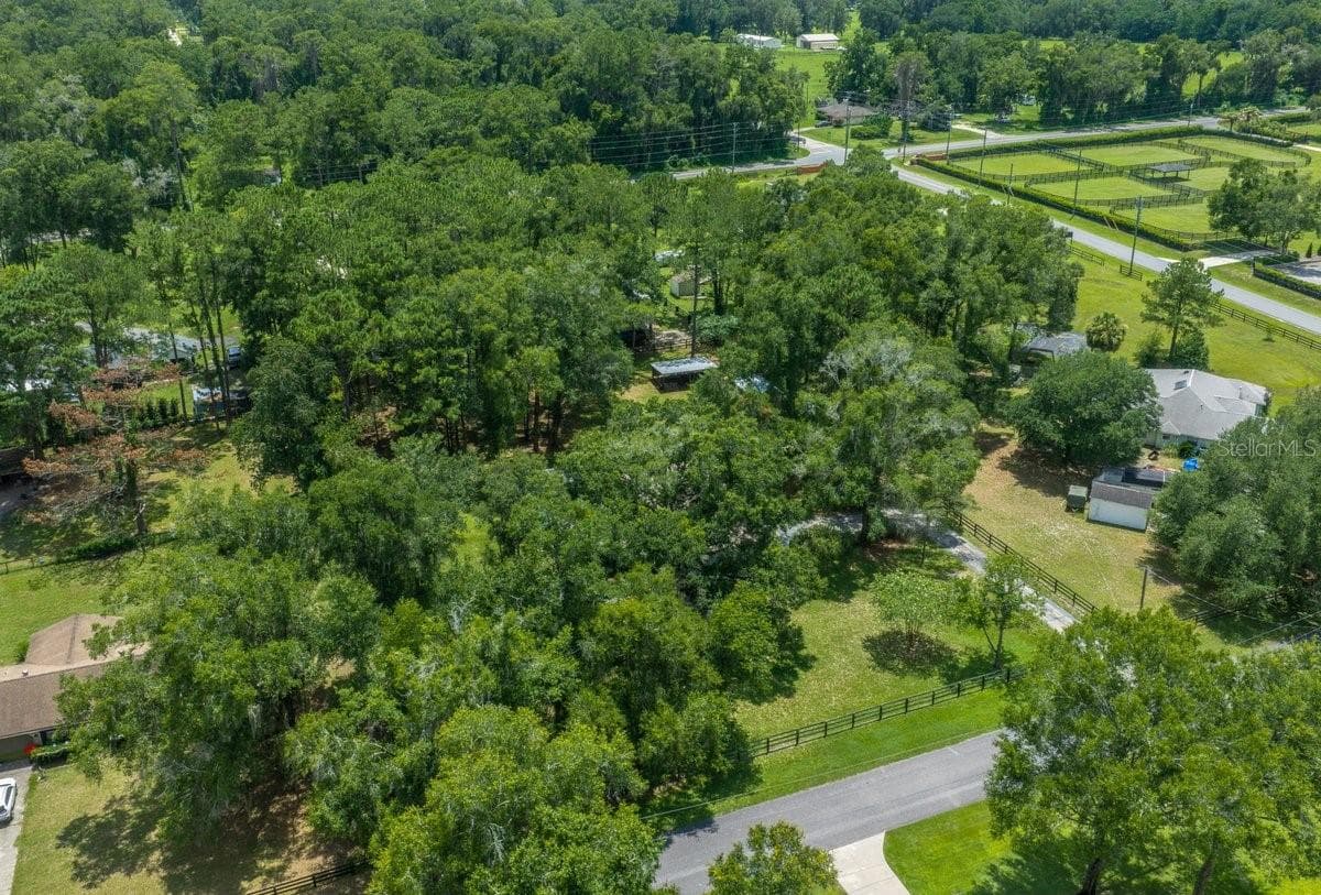 Single Family Residence at 4 HIALEAH DR, OCALA, photo 8 of 95