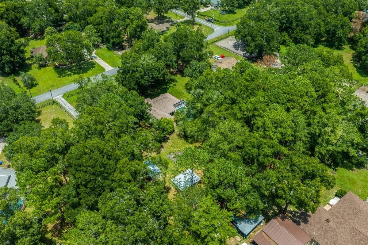 Single Family Residence at 4 HIALEAH DR, OCALA, photo 12 of 95