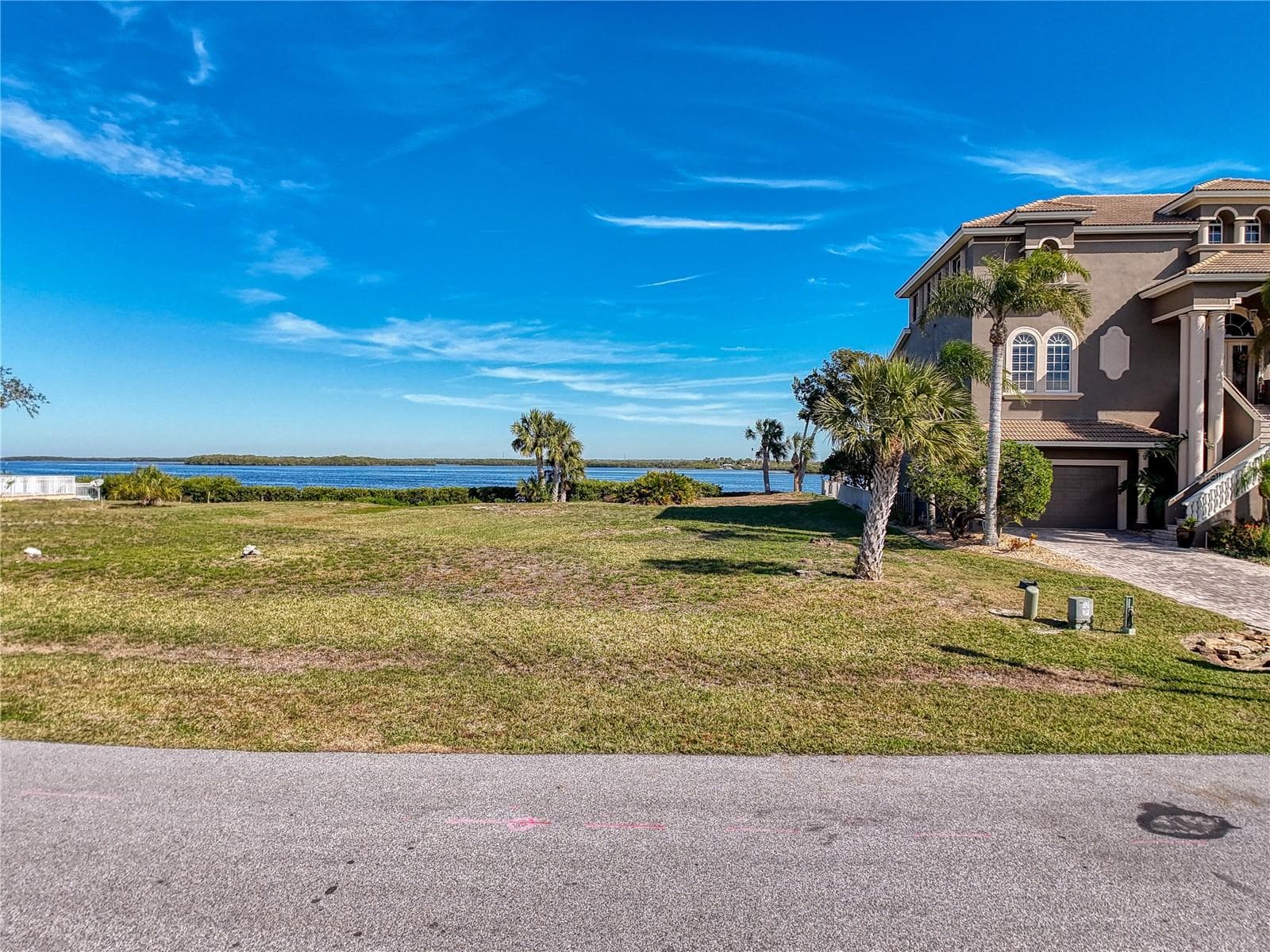Lot 46 HARBORPOINTE DR.