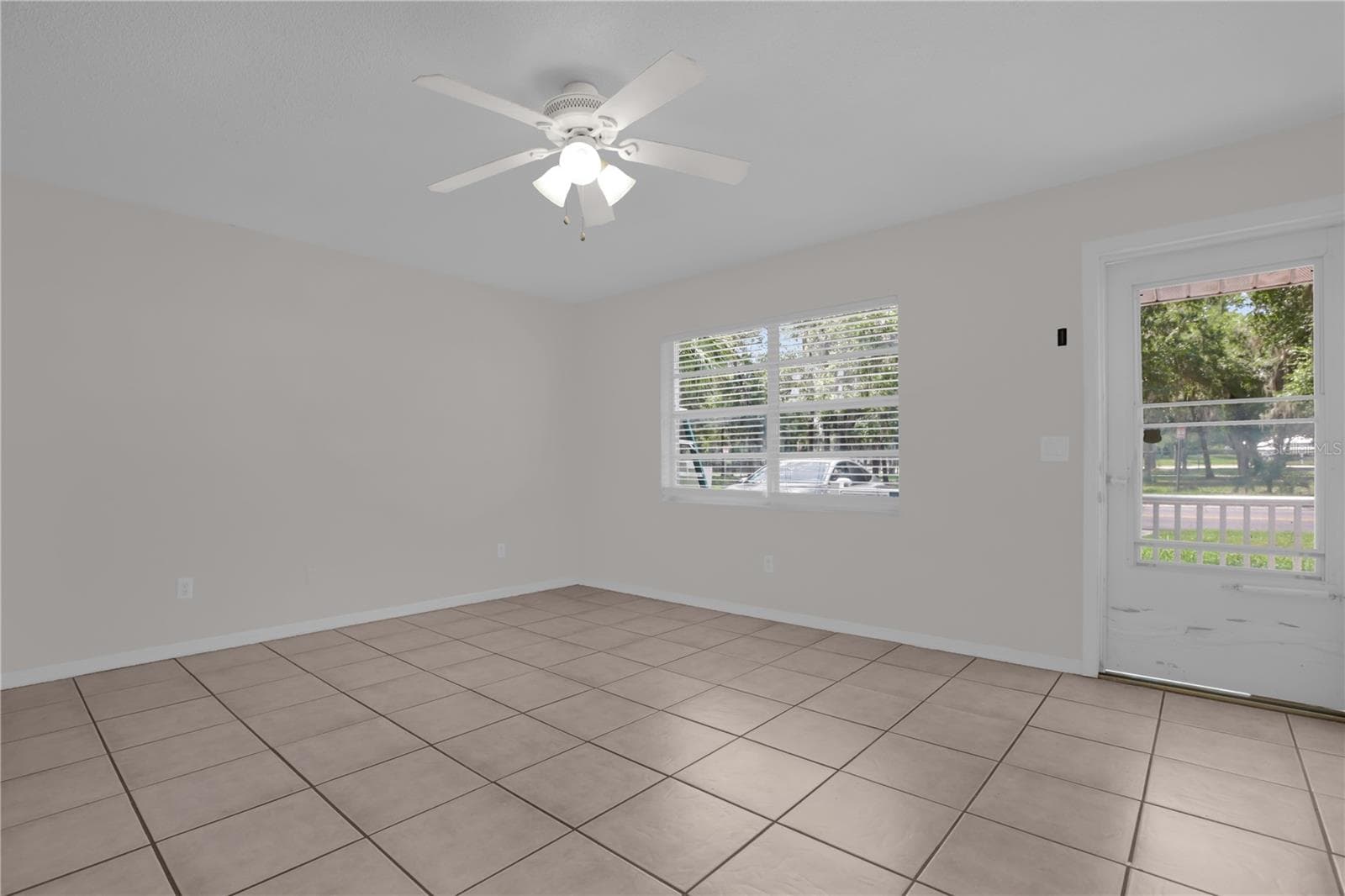 Single Family Residence at 1349 E WISCONSIN AVE, DELAND, photo 3 of 38